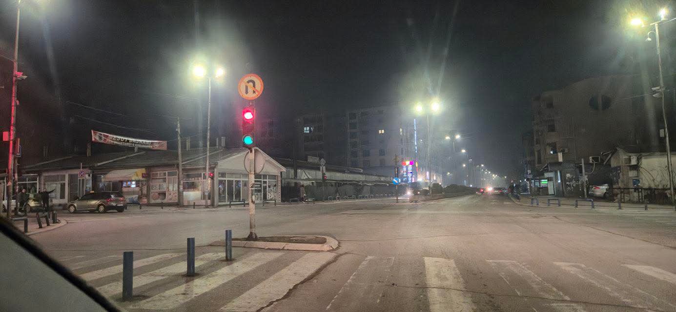 Nisu apo ndalo? Semaforët e çuditshëm që po çmendin shoferët në Kumanovë