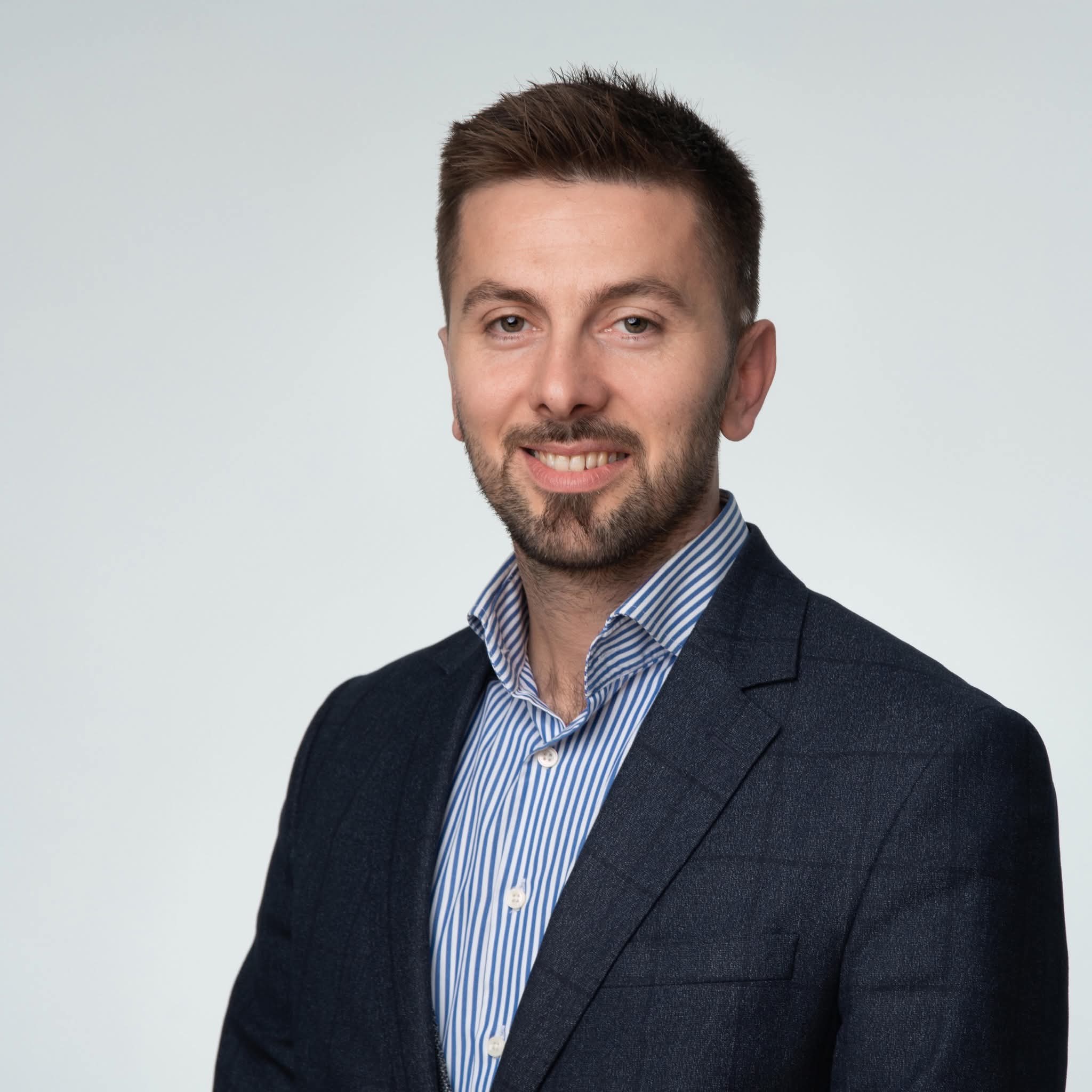 Elezi porosit deputeten e BDI-së: Mos përhap lajme të rreme, SPB Dibër nuk shuhet!